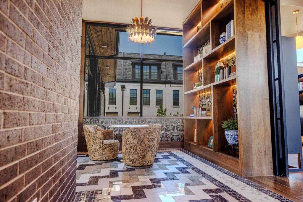Leasing Center
